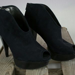 | Carlos Santana Heels |